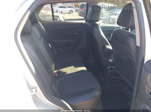 KL7CJLSB6LB039157 2020 CHEVROLET TRAX Silver VIN კოდის სტიკერის ხედი