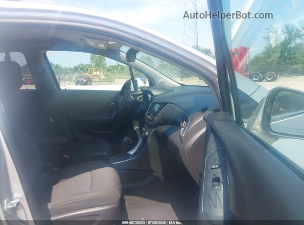 KL7CJLSB7LB314549 2020 CHEVROLET TRAX Silver Front interior view