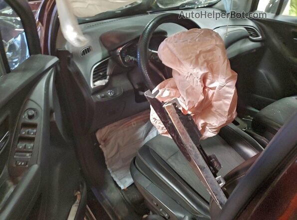 KL7CJLSB7LB349169 2020 CHEVROLET TRAX Burgundy Vista del salpicadero