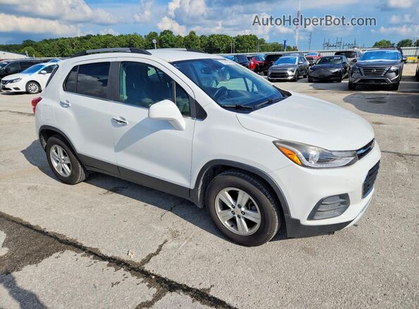 KL7CJLSB8HB153085 2017 CHEVROLET TRAX Белый Передняя правая четверть
