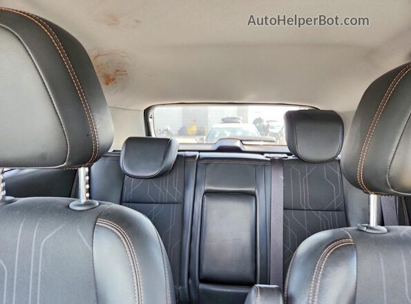 KL7CJLSB8HB153085 2017 CHEVROLET TRAX Белый Вид задних сидений