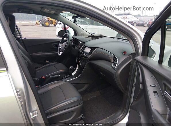 KL7CJLSB8HB227802 2017 CHEVROLET TRAX Gray Widok wnętrza z przodu