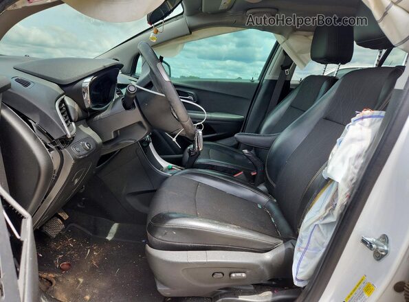KL7CJLSB8LB335197 2020 CHEVROLET TRAX White Vista interior delantera