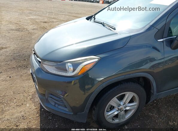 KL7CJLSB9JB710916 2018 CHEVROLET TRAX Gray Widok z przodu