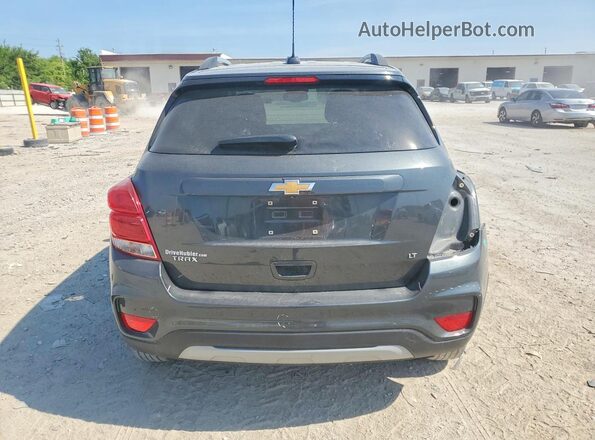 KL7CJLSBXJB580807 2018 CHEVROLET TRAX Угольный Вид сзади