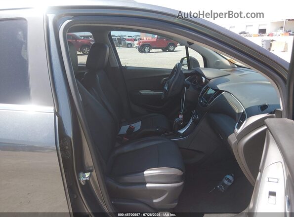 KL7CJLSBXJB629522 2018 CHEVROLET TRAX Gray Widok wnętrza z przodu