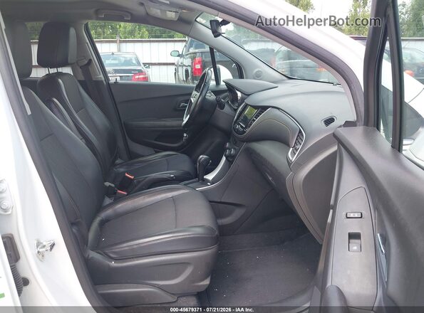 KL7CJLSBXKB765778 2019 CHEVROLET TRAX White Вид салону спереду