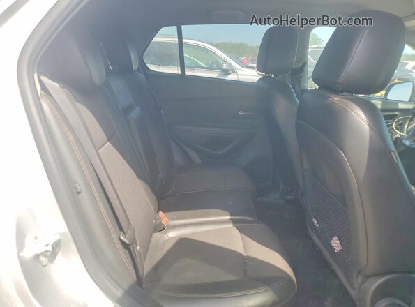 KL7CJLSBXLB028484 2020 CHEVROLET TRAX Silver უკანა სალონის ხედი