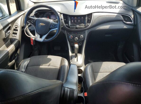 KL7CJLSBXLB028484 2020 CHEVROLET TRAX Silver წინა პანელის ხედი