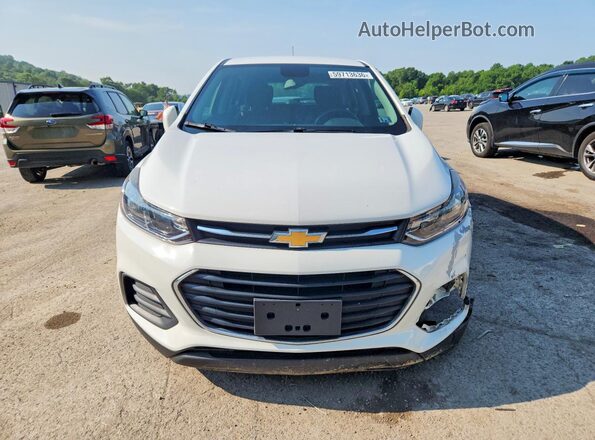 KL7CJNSB2JB564015 2018 CHEVROLET TRAX White Դիմացի տեսք