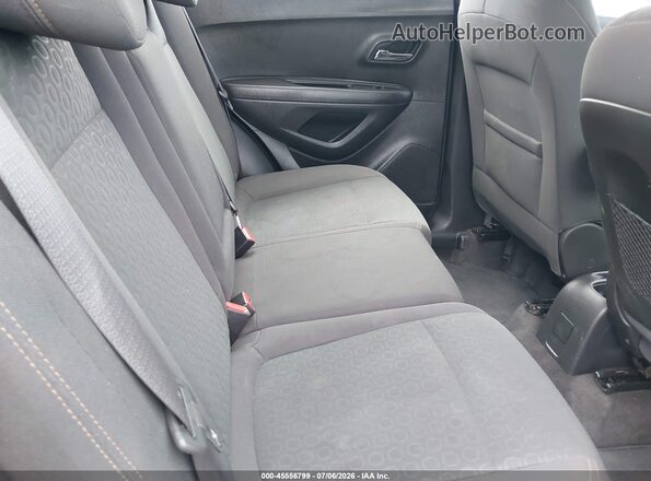KL7CJNSB3JB558384 2018 CHEVROLET TRAX Silver VIN sticker view