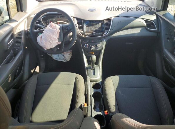 KL7CJNSB6JB522303 2018 CHEVROLET TRAX White წინა პანელის ხედი