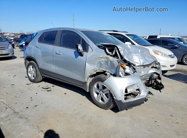 KL7CJNSB6JB609974 2018 CHEVROLET TRAX Silver წინა მარჯვენა
