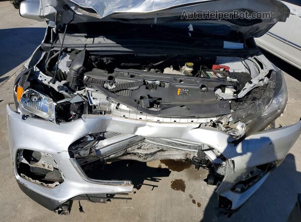 KL7CJNSB6JB609974 2018 CHEVROLET TRAX Silver ძრავის განყოფილების ხედი