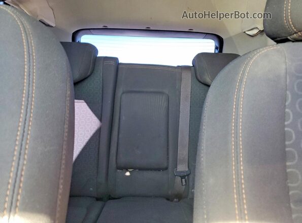 KL7CJNSB6JB609974 2018 CHEVROLET TRAX Silver უკანა სავარძლების ხედი