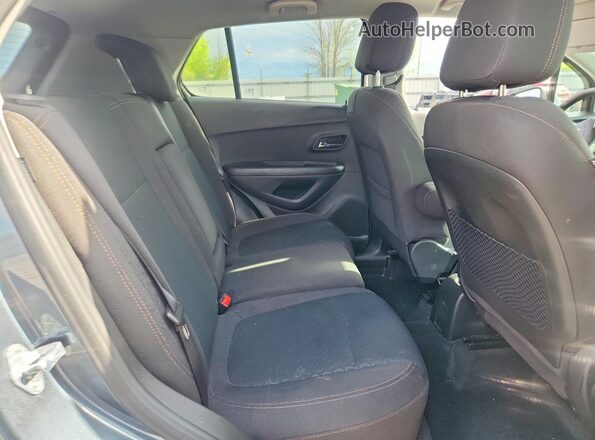 KL7CJNSB6MB318315 2021 CHEVROLET TRAX Charcoal Vista interior trasera