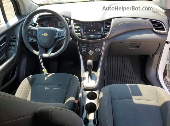 KL7CJNSM7MB374880 2021 CHEVROLET TRAX White Вид панелі приладів