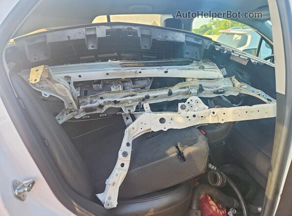 KL7CJPSB0JB671642 2018 CHEVROLET TRAX White Вид задніх сидінь