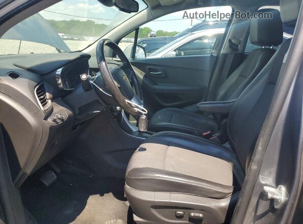 KL7CJPSB0KB922564 2019 CHEVROLET TRAX Silver Widok wnętrza z przodu