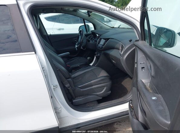 KL7CJPSB0LB025262 2020 CHEVROLET TRAX White Vista interior delantera