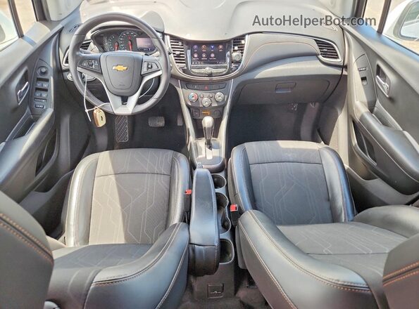 KL7CJPSB0LB032633 2020 CHEVROLET TRAX White Vista del salpicadero