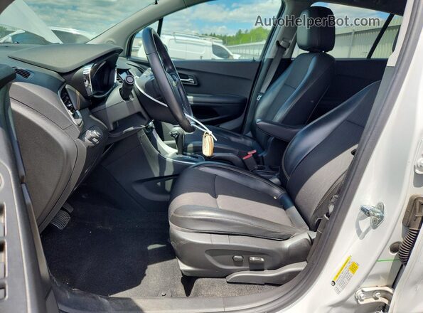 KL7CJPSB0LB032633 2020 CHEVROLET TRAX White Vista interior delantera