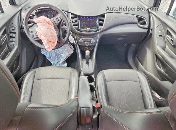 KL7CJPSB0MB345571 2021 CHEVROLET TRAX White Vista del salpicadero