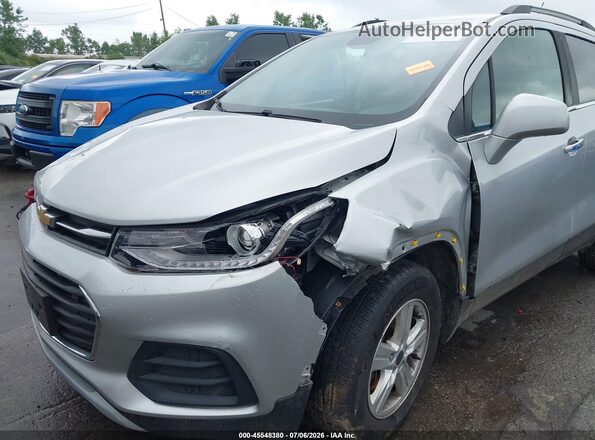 KL7CJPSB2HB238964 2017 CHEVROLET TRAX Silver წინა სალონის ხედი