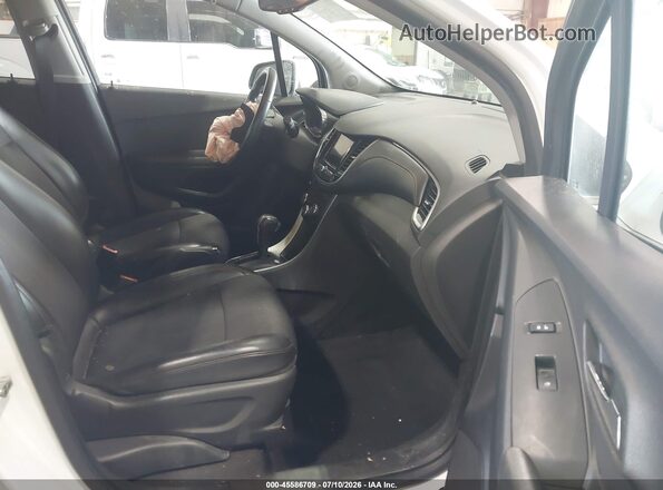 KL7CJPSB2KB945201 2019 CHEVROLET TRAX White წინა სალონის ხედი