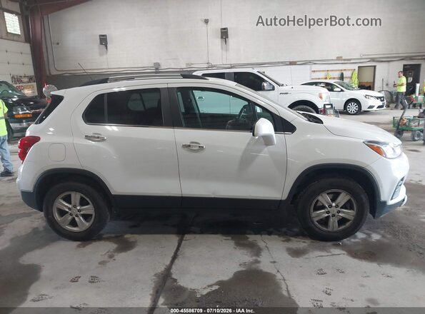 KL7CJPSB2KB945201 2019 CHEVROLET TRAX White უკანა სალონის ხედი