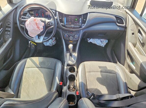 KL7CJPSB2LB064726 2020 CHEVROLET TRAX White Առջևի վահանակի տեսք