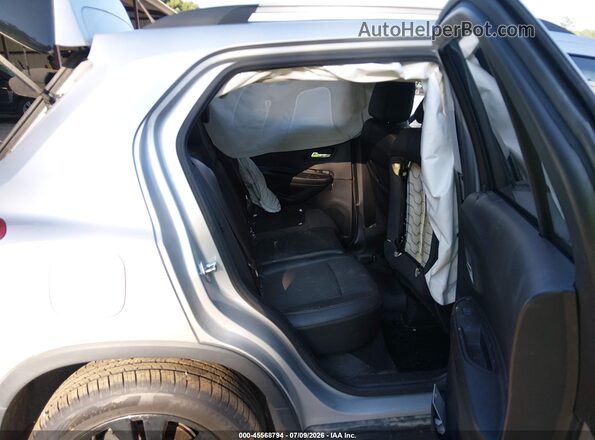 KL7CJPSB2MB345751 2021 CHEVROLET TRAX Silver Vista de la etiqueta del VIN