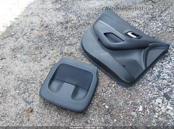 KL7CJPSB2MB345751 2021 CHEVROLET TRAX Silver Vista del salpicadero