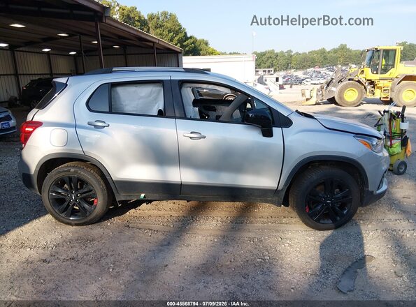 KL7CJPSB2MB345751 2021 CHEVROLET TRAX Silver Vista interior trasera