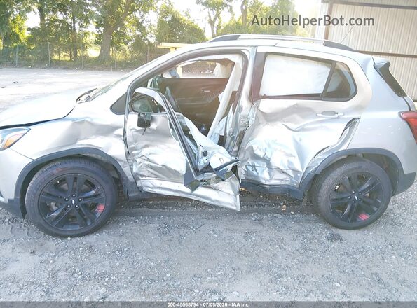 KL7CJPSB2MB345751 2021 CHEVROLET TRAX Silver Vista frontal