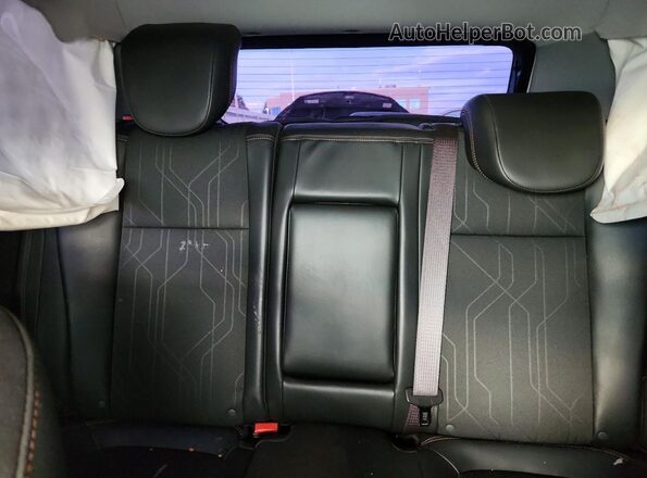 KL7CJPSB3KB808235 2019 CHEVROLET TRAX White Вид задніх сидінь