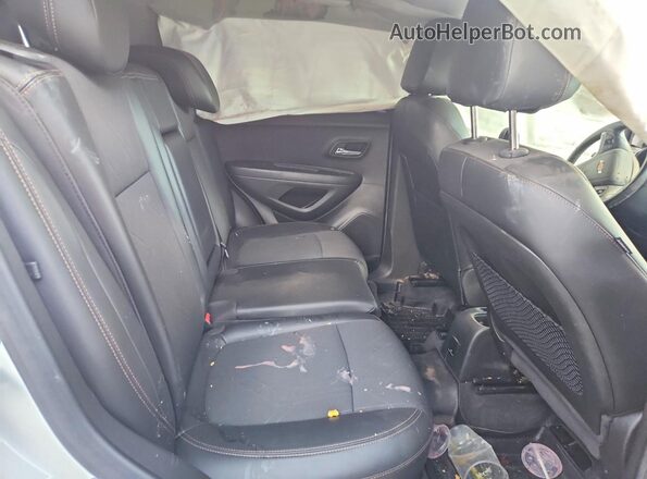 KL7CJPSB3KB808235 2019 CHEVROLET TRAX White Вид задньої частини салону