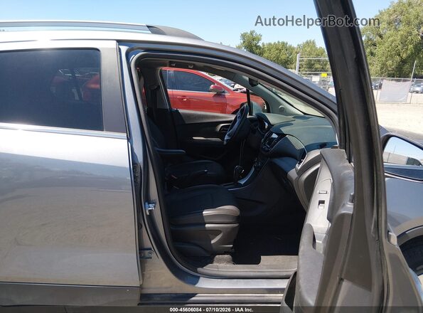 KL7CJPSB3KB811815 2019 CHEVROLET TRAX Серый Вид салона спереди