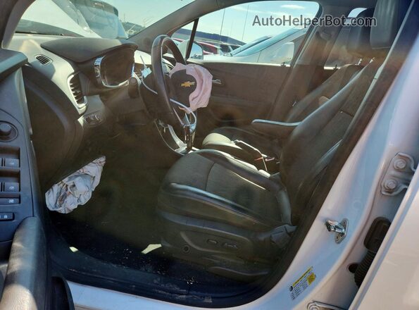 KL7CJPSB3KB898227 2019 CHEVROLET TRAX White Vista interior delantera