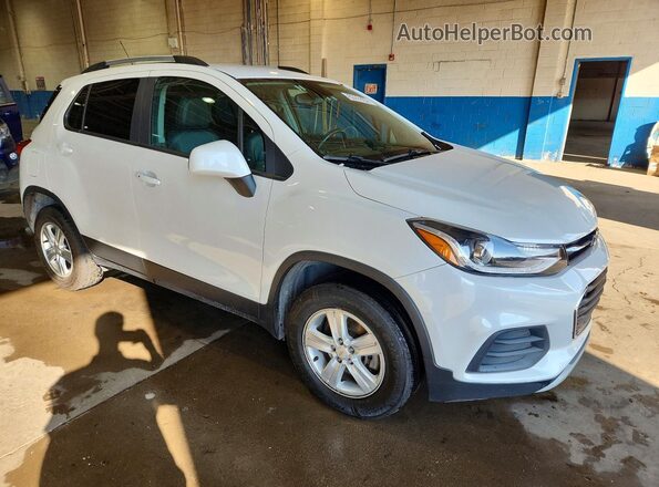 KL7CJPSB3MB348867 2021 CHEVROLET TRAX Белый Передняя правая четверть