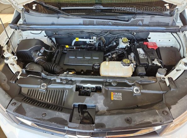 KL7CJPSB3MB348867 2021 CHEVROLET TRAX Белый Вид подкапотного пространства