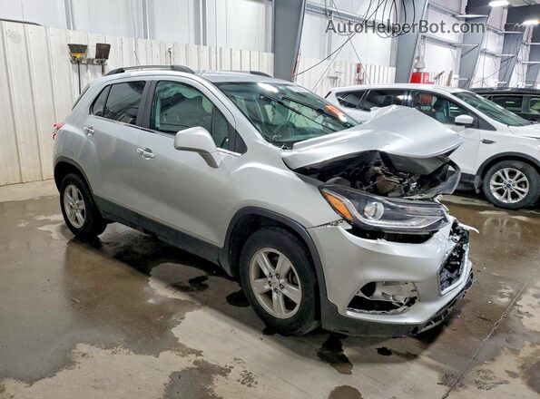 KL7CJPSB4HB157609 2017 CHEVROLET TRAX Silver Front right