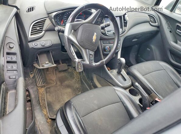 KL7CJPSB4LB325421 2020 CHEVROLET TRAX Silver Вид панелі приладів
