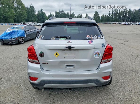 KL7CJPSB4LB325421 2020 CHEVROLET TRAX Silver Вид ззаду