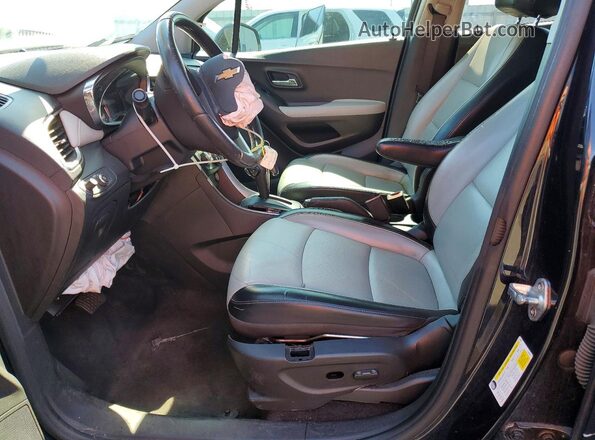 KL7CJPSB4MB351664 2021 CHEVROLET TRAX Blue Vista interior delantera