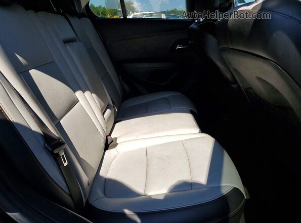 KL7CJPSB4MB351664 2021 CHEVROLET TRAX Blue Vista interior trasera