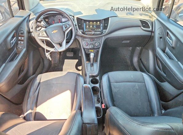 KL7CJPSB5JB613431 2018 CHEVROLET TRAX Угольный Вид панели приборов