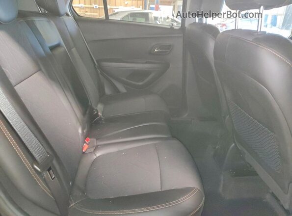 KL7CJPSB5LB058807 2020 CHEVROLET TRAX Black Rear interior view