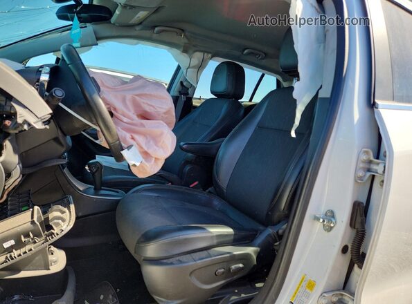 KL7CJPSB5LB062680 2020 CHEVROLET TRAX White Вид салону спереду