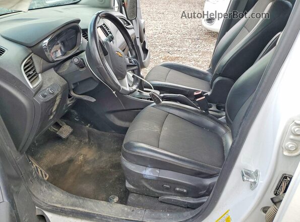 KL7CJPSB6KB858952 2019 CHEVROLET TRAX White Front interior view